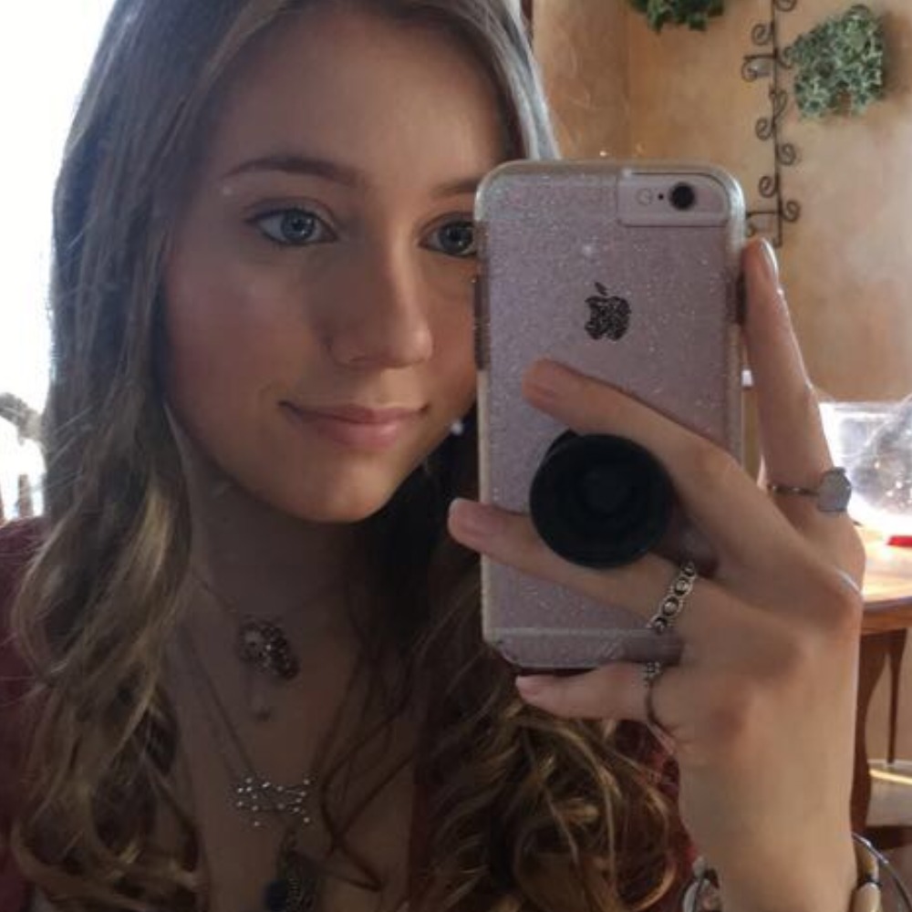 Meet your Posher, Nina